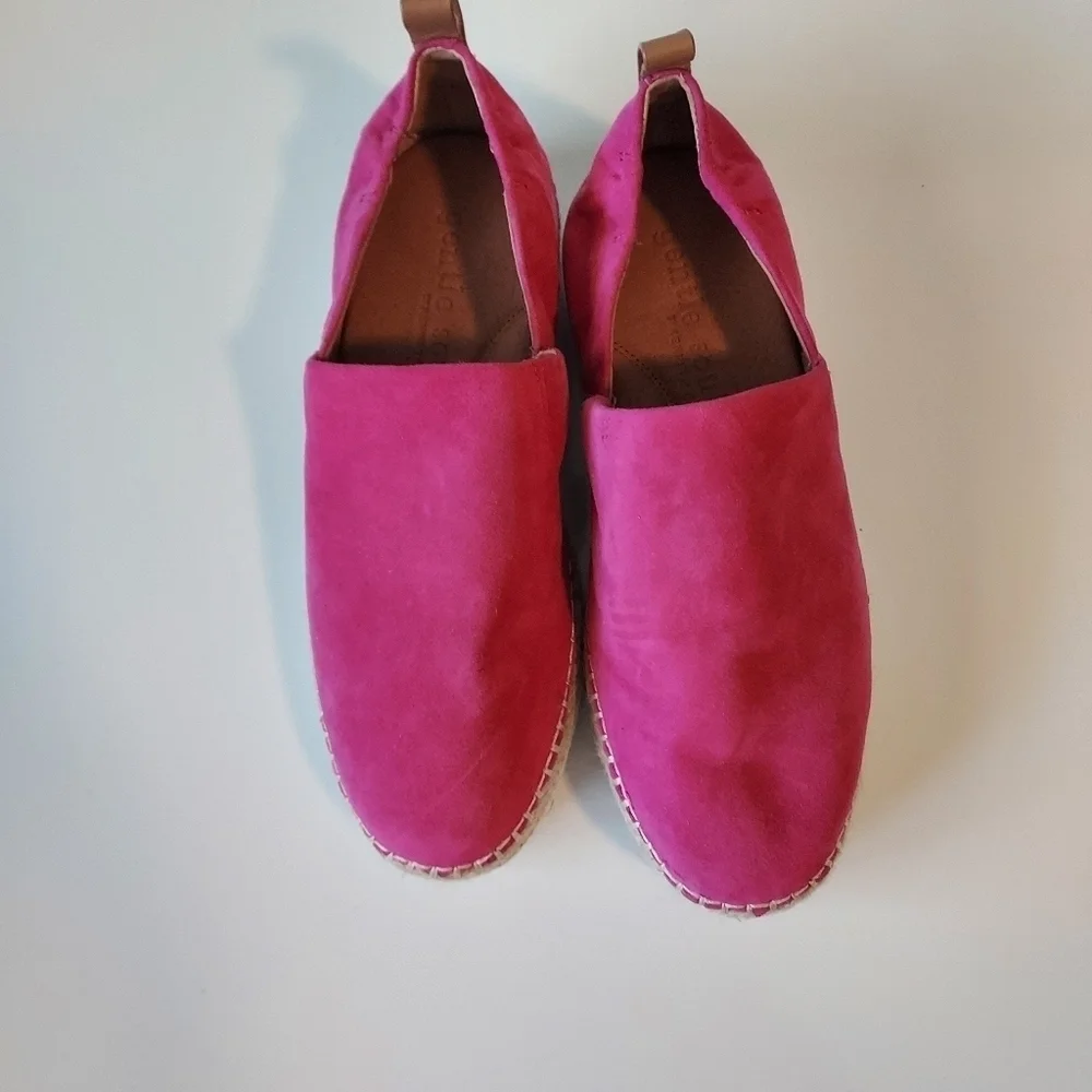 GENTLE Souls by Kenneth Cole pink Espadrilles